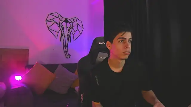 Snapshot of juan_posada chatting on February 4, 1:28 pm juan posada online show from February 4, 1:28 pm