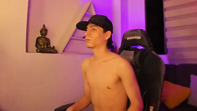 Snapshot of juan_posada chatting on February 7, 2:52 am juan posada online show from February 7, 2:52 am