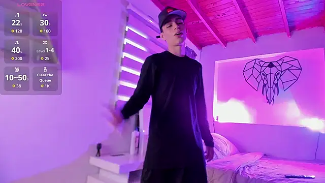 Snapshot of juan_posada chatting on February 25, 9:36 pm juan posada online show from February 25, 9:36 pm