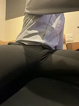 Snapshot of yuuuuusuke00 chatting on February 27, 1:39 am yuuuuusuke00 online show from February 27, 1:39 am