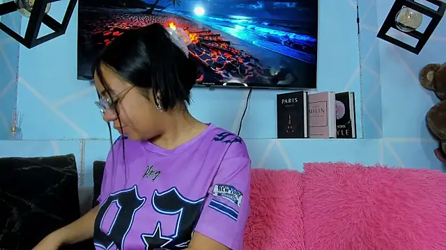 amy noa online show from April 10, 12:39 am