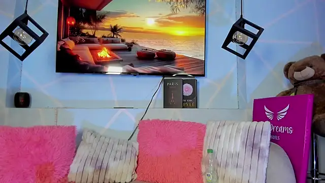 amy noa online show from March 15, 12:50 am