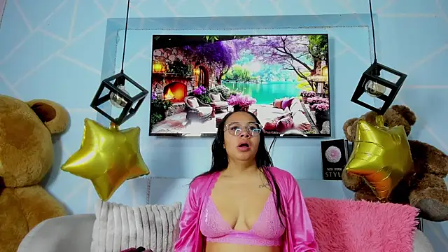 amy noa online show from March 8, 1:00 am