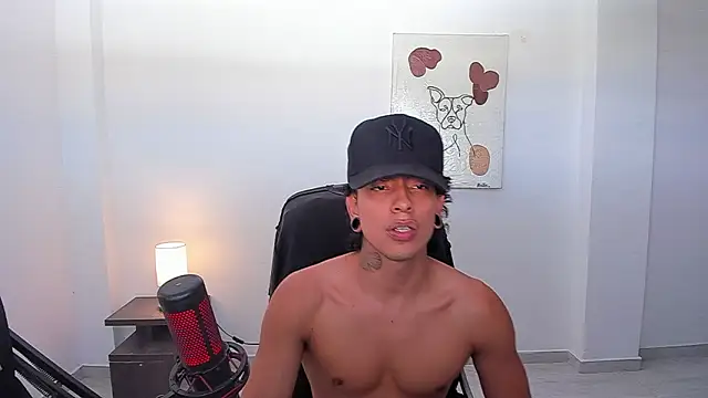 Snapshot of paisa_hotx chatting on February 20, 6:54 pm paisa hotx online show from February 20, 6:54 pm