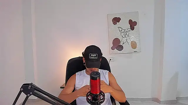 Snapshot of paisa_hotx chatting on February 28, 2:44 am paisa hotx online show from February 28, 2:44 am