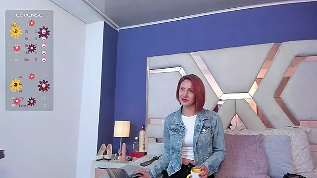 Snapshot of Sara_Evaanns chatting on June 13, 4:16 pm Sara Evaanns online show from June 13, 4:16 pm