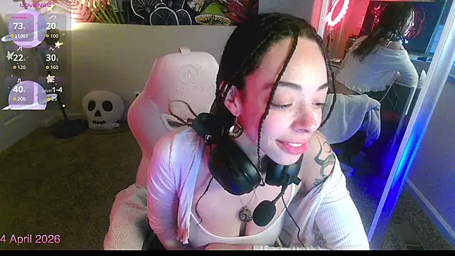 gunzinrose online show from April 4, 3:51 pm