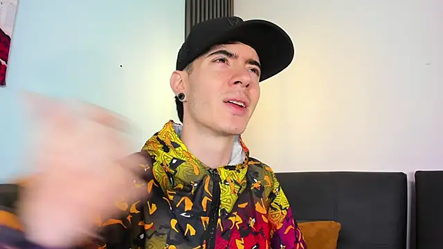 Lio      online show from February 12, 4:23 am