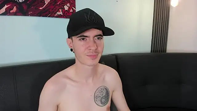 Lio      online show from February 13, 4:34 am