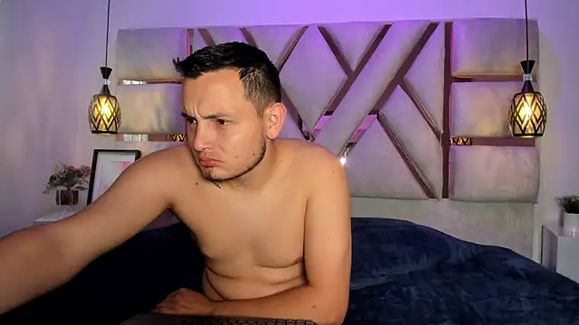 Snapshot of nilaynoa chatting on March 2, 12:01 pm nilaynoa online show from March 2, 12:01 pm