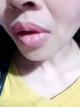 Snapshot of Hana-love2026 chatting on February 1, 1:42 pm Hana-love2026 online show from February 1, 1:42 pm