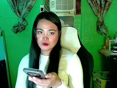 yourhot kristinexx online show from April 24, 2:30 pm