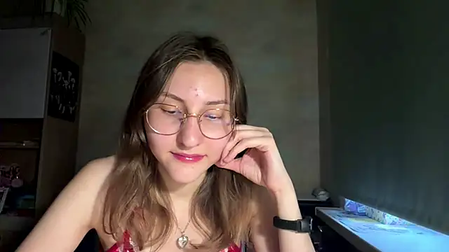 Miaaa Moon online show from May 21, 4:37 pm