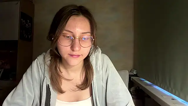 Miaaa Moon online show from May 14, 4:26 pm