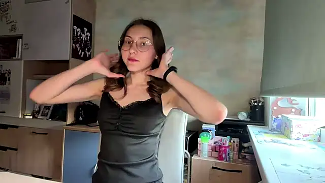 Miaaa Moon online show from May 6, 3:38 pm