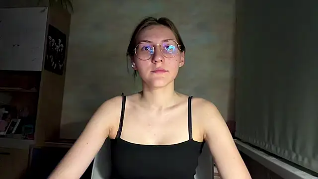 Snapshot of Miaaa_Moon chatting on July 11, 7:36 pm Miaaa Moon online show from July 11, 7:36 pm