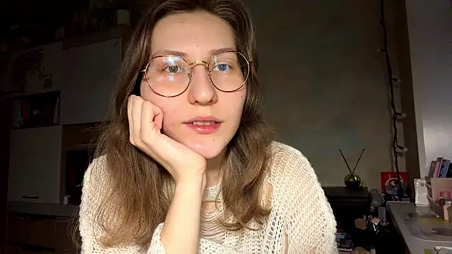 Miaaa Moon online show from March 3, 4:25 pm
