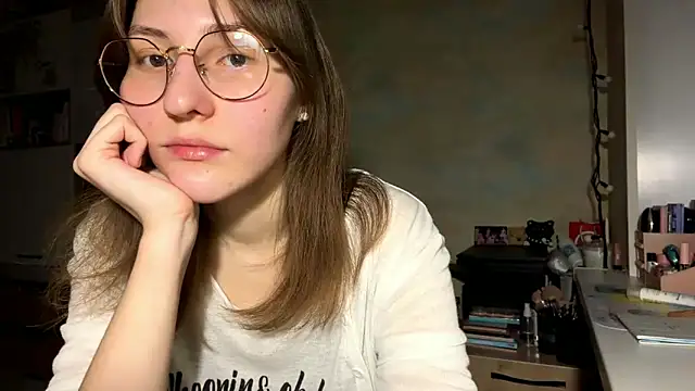 Snapshot of Miaaa_Moon chatting on February 10, 4:28 pm Miaaa Moon online show from February 10, 4:28 pm