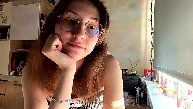 Miaaa Moon online show from March 23, 1:22 pm