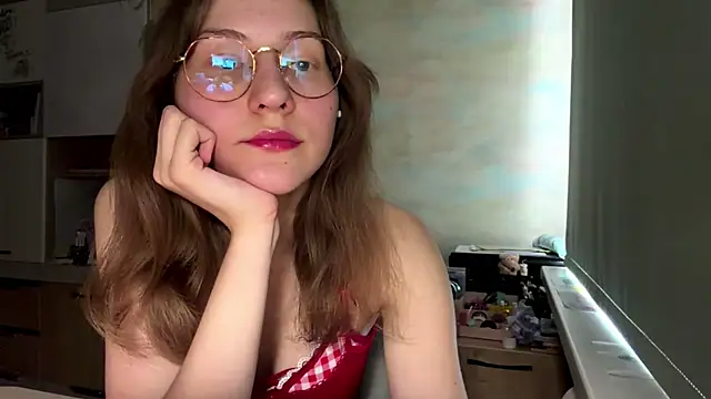 Miaaa Moon online show from April 14, 12:10 pm