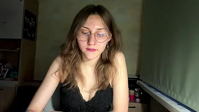 Snapshot of Miaaa_Moon chatting on June 25, 5:51 pm Miaaa Moon online show from June 25, 5:51 pm