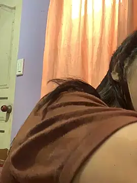 QueenAlisonfoxx online show from February 6, 7:59 am