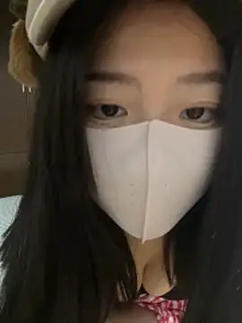 xinxin201201 online show from March 12, 7:45 am