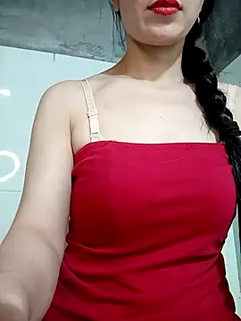 Vyvvyy69 online show from July 6, 9:38 am