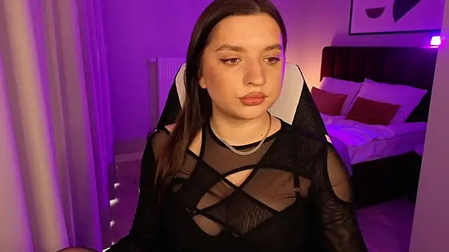 kirastorm  online show from February 6, 12:45 pm