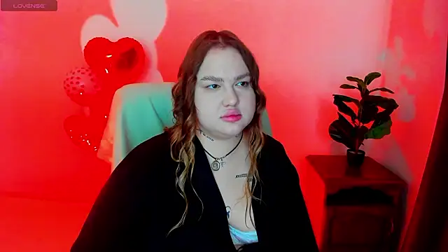 Snapshot of Sofiawetsweet chatting on February 12, 7:19 am Sofiawetsweet online show from February 12, 7:19 am