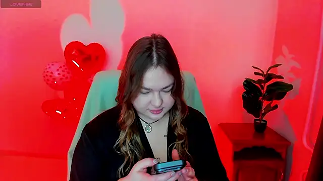 Snapshot of Sofiawetsweet chatting on February 11, 7:19 am Sofiawetsweet online show from February 11, 7:19 am