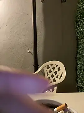 Snapshot of alessand180521 chatting on February 23, 8:42 pm alessand180521 online show from February 23, 8:42 pm