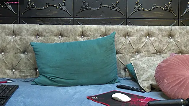 KlaraMuse online show from February 14, 4:07 pm