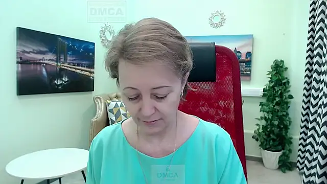 MONA W online show from March 25, 10:58 am