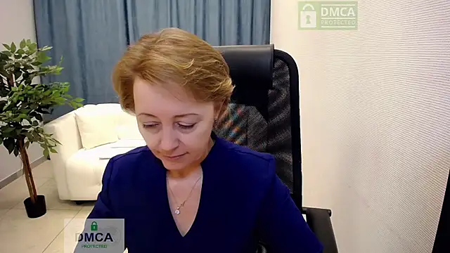 Snapshot of MONA_W chatting on March 4, 11:07 am MONA W online show from March 4, 11:07 am