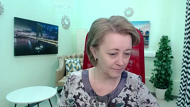 MONA W online show from March 28, 12:28 pm