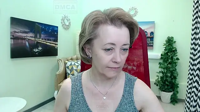 MONA W online show from April 4, 11:39 am