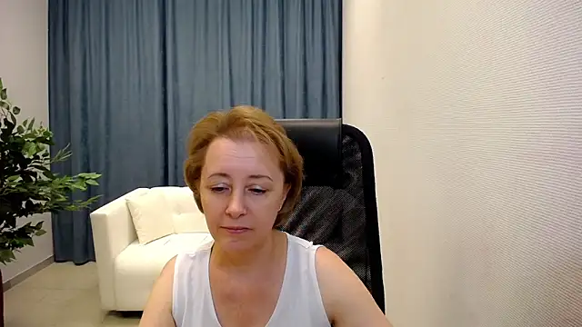 MONA W online show from May 24, 11:10 am