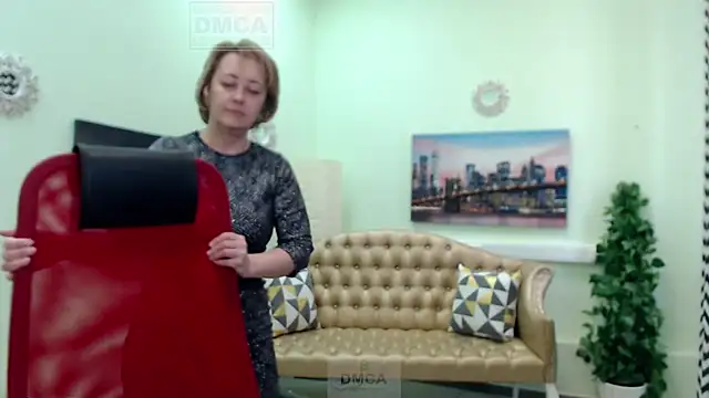 MONA W online show from April 8, 11:12 am