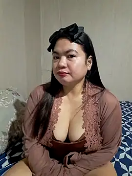 Zyramae 25 online show from April 10, 4:14 pm