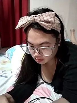 Zyramae 25 online show from March 14, 5:19 pm