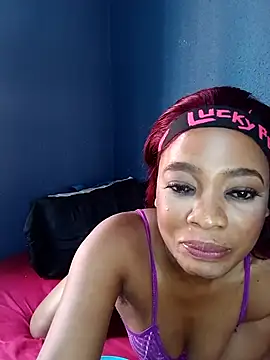 Amarcreamxx online show from February 1, 11:41 am