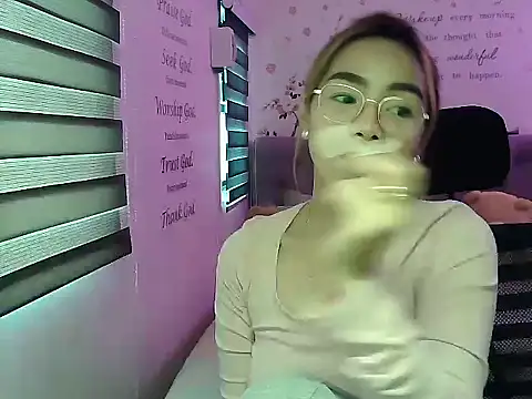 sangkissed92 online show from March 23, 4:23 am