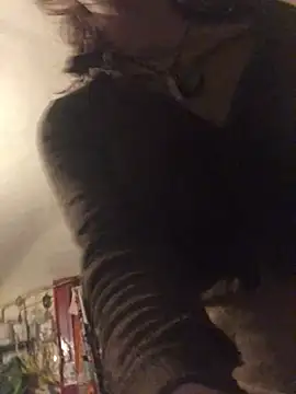 Snapshot of Sexyart00 chatting on February 6, 3:30 pm Sexyart00 online show from February 6, 3:30 pm