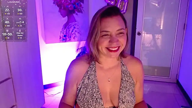 milfsecret69 online show from March 25, 11:42 am