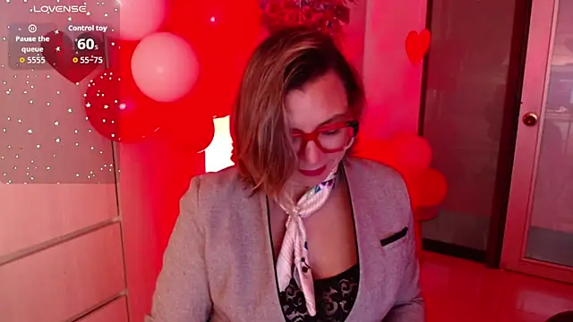 Snapshot of milfsecret69 chatting on February 17, 11:51 am milfsecret69 online show from February 17, 11:51 am