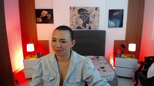 milfsecret69 online show from May 26, 10:35 am