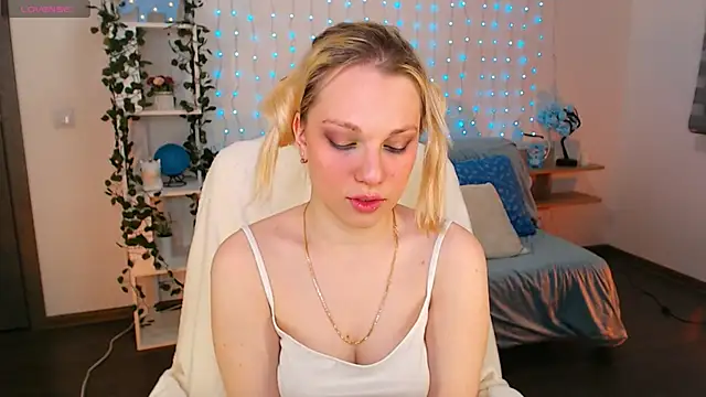 Betty Vega online show from February 2, 4:00 am