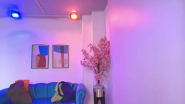 Madame scarlett online show from April 17, 11:57 am