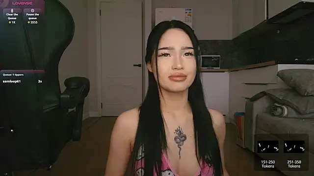 Snapshot of jjasleen0 chatting on February 5, 3:35 am jjasleen0 online show from February 5, 3:35 am